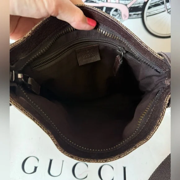 Gucci Vintage GG Monogram Canvas Shoulder Bag - Picture 9 of 15